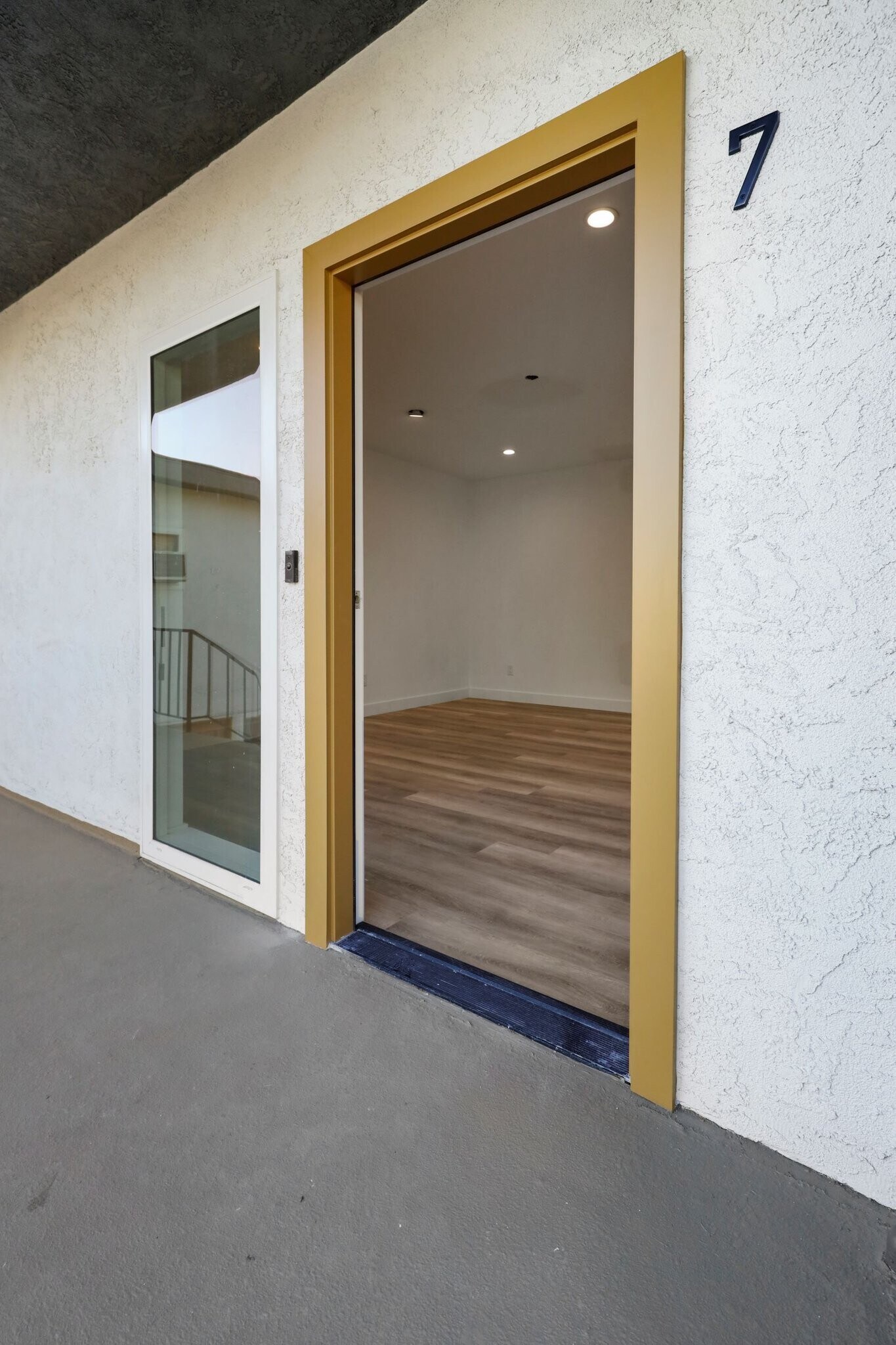 Building Photo - 2561 W Ave 30