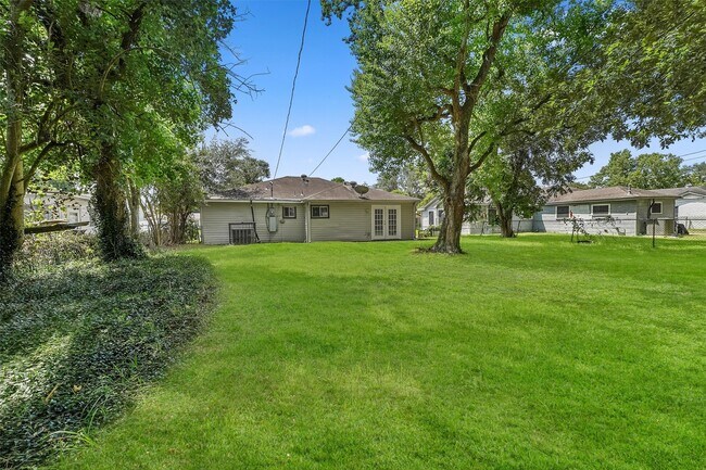 Building Photo - 4815 Arvilla Ln