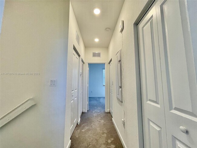 Building Photo - 18090 SW 147th Ct