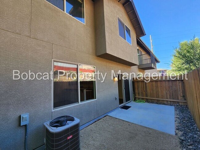 Building Photo - 1234 Saltern Dr