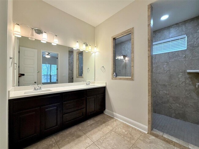 Building Photo - 10911 Hidden Caves Way