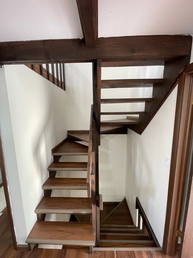 Building Photo - 149 Forest Ave