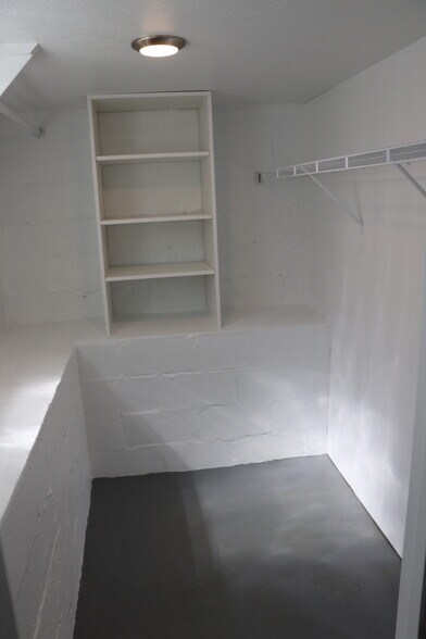 Basement Walk In - 2742 Wolcott St