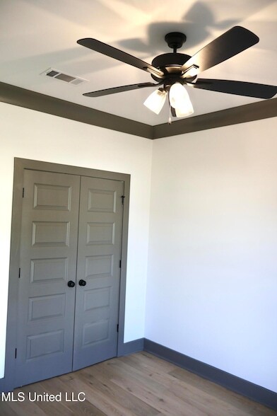 Building Photo - 317 Willow Wy