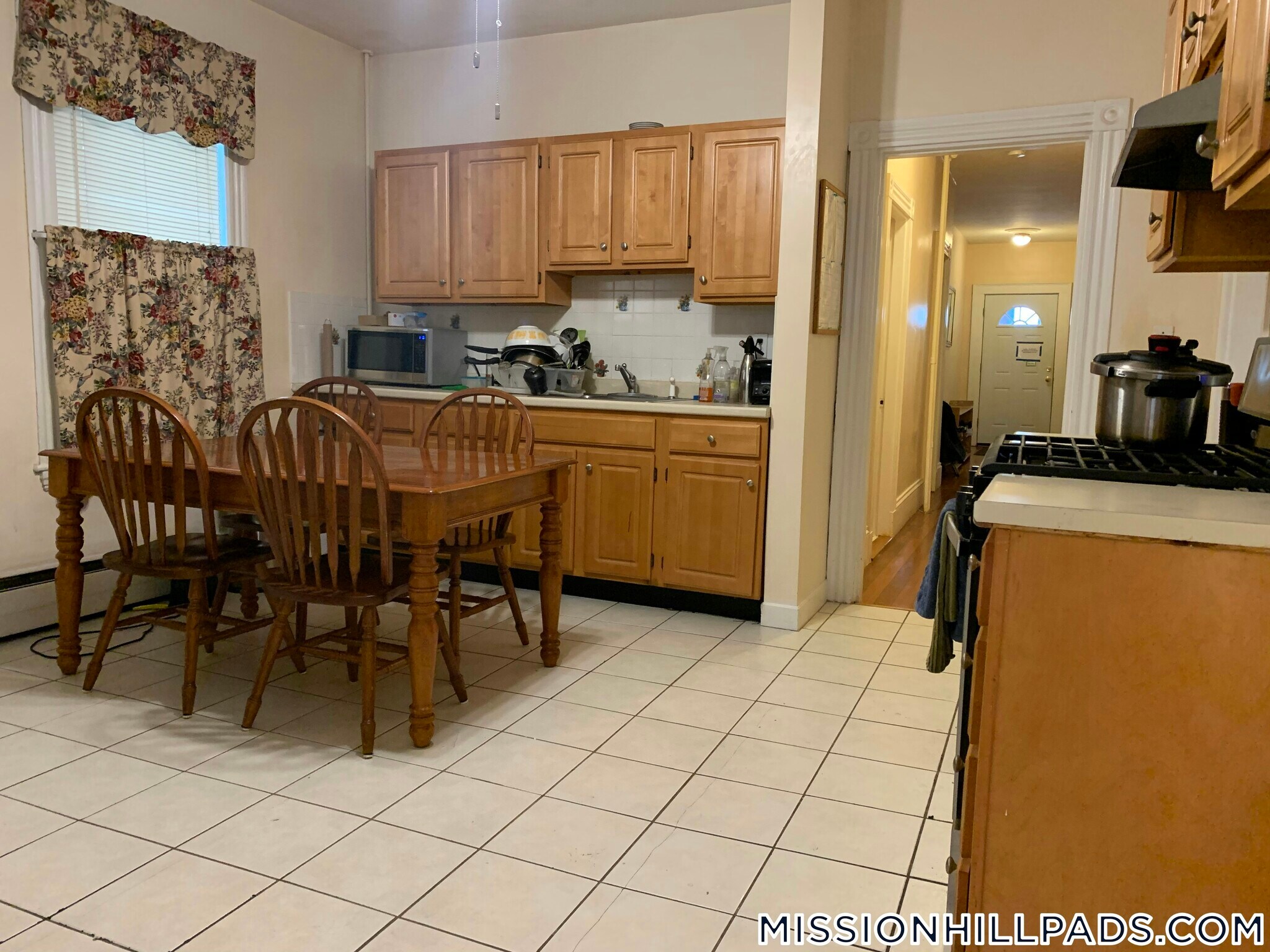 Building Photo - 123-125 Hillside St.