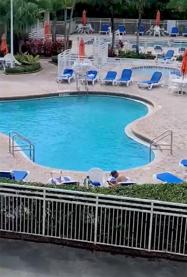 Building Photo - 16690 Blatt Blvd