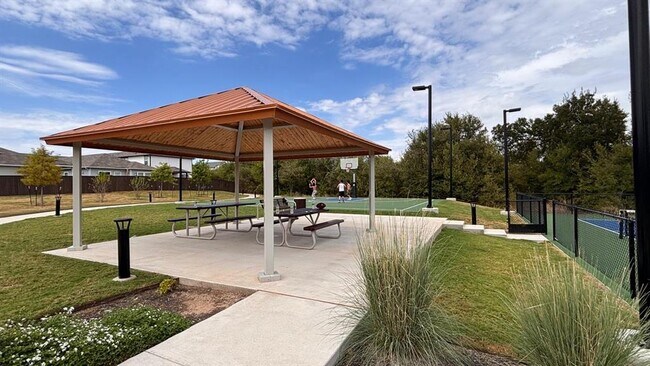 Building Photo - 2704 Towy Rd