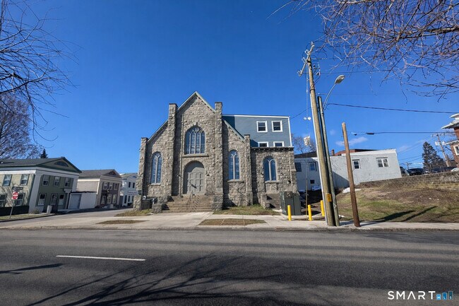 Building Photo - 157 Green St