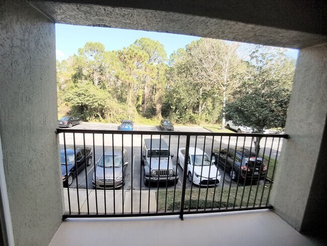 Building Photo - Beautiful 1/1 Wood Floors Condo for Rent c...
