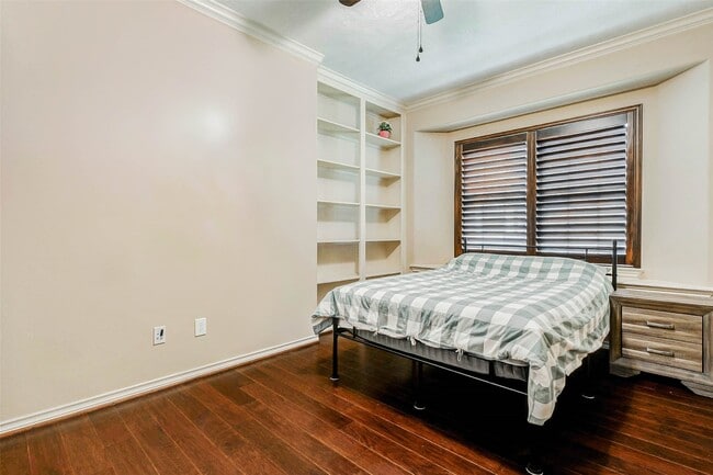Building Photo - 20307 Cortina Valley Dr