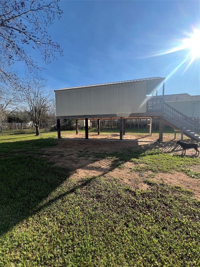 Building Photo - 323 17th St