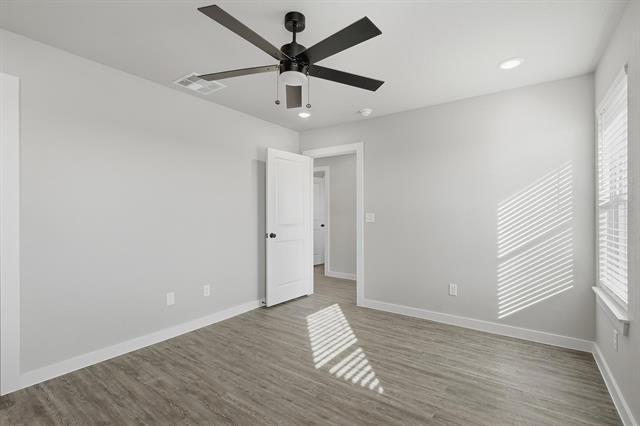 Building Photo - 3041 Glennster St