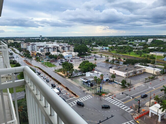 Building Photo - 350 N Federal Hwy