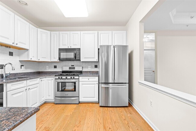 Building Photo - 24 N De Baun Ave