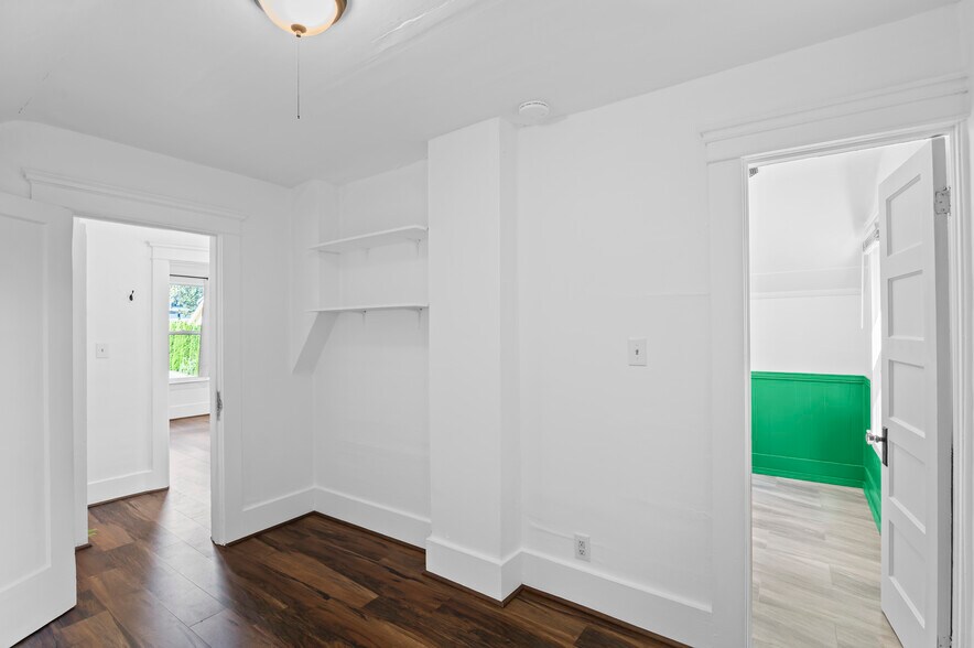 Building Photo - 3411 Lombard Ave