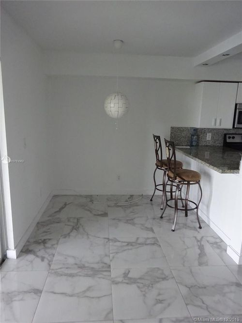 Building Photo - 10015 NW 46th St