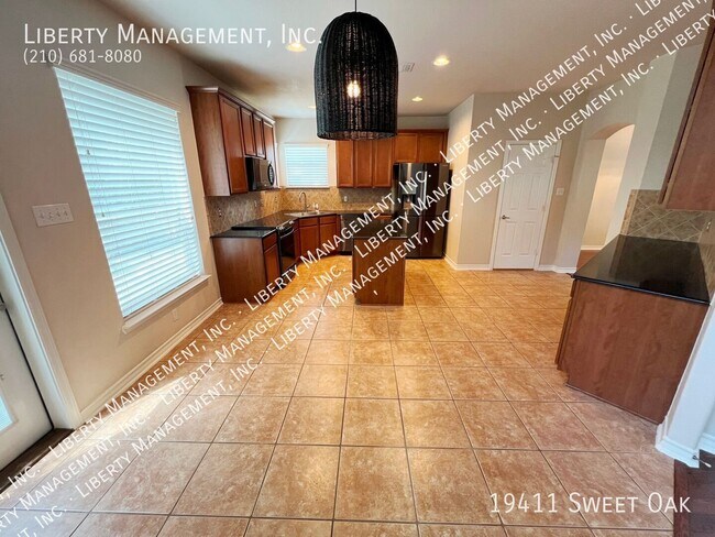 Building Photo - 19411 Sweet Oak