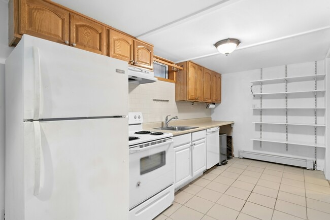 Building Photo - 2630 Boston Post Rd