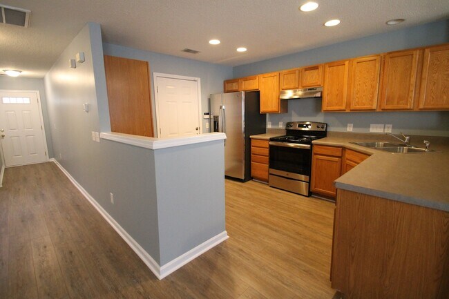 Building Photo - 1364 Walnut Hill Dr