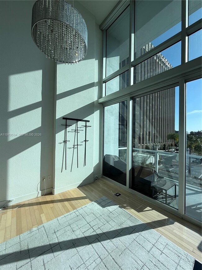 Building Photo - 150 E Robinson St