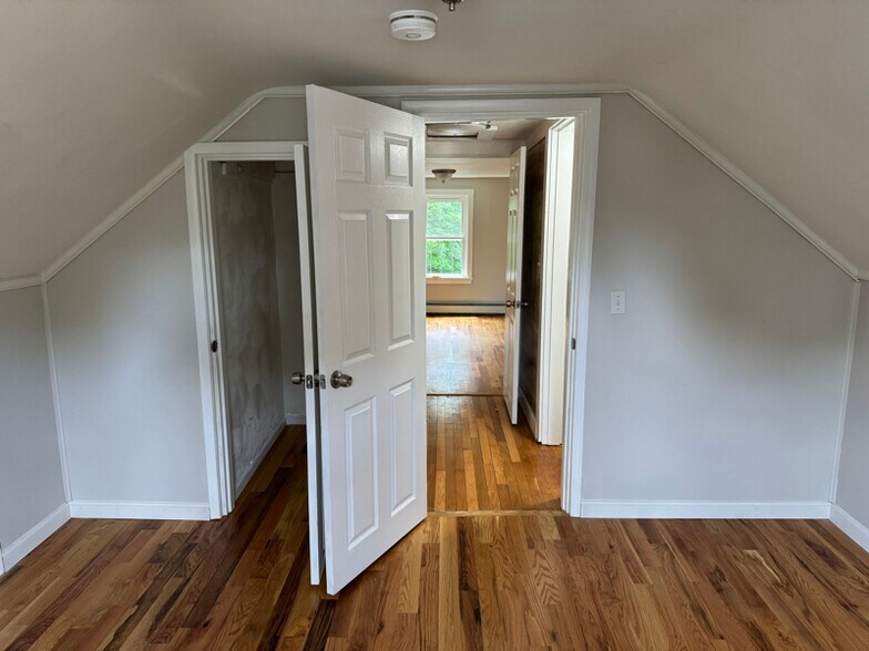 Building Photo - 3 Eastman St