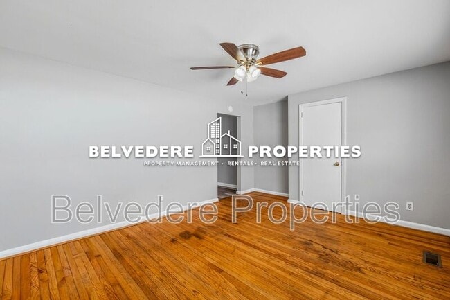 Building Photo - 720 S Elam Ave