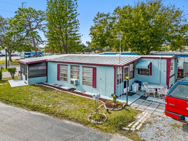 Building Photo - 9333 Park Blvd