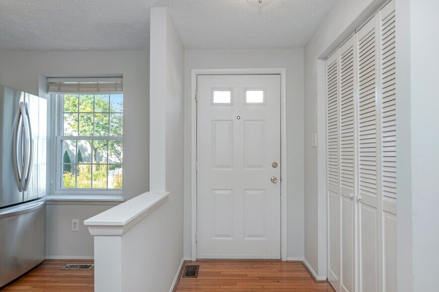 Building Photo - 1638 10th St S