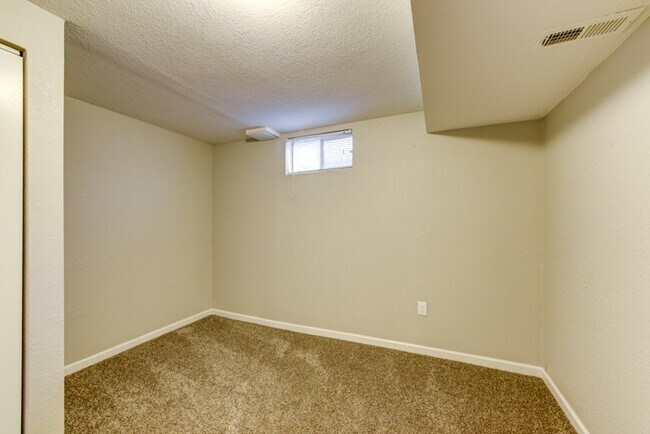 Building Photo - 3873-3883 West 89th Way