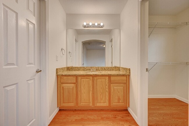 Building Photo - $3,995.00 - 5 Bedrooms, 4 Bathrooms, Single Family Home in Highlands Ranch with Fenced Yard!