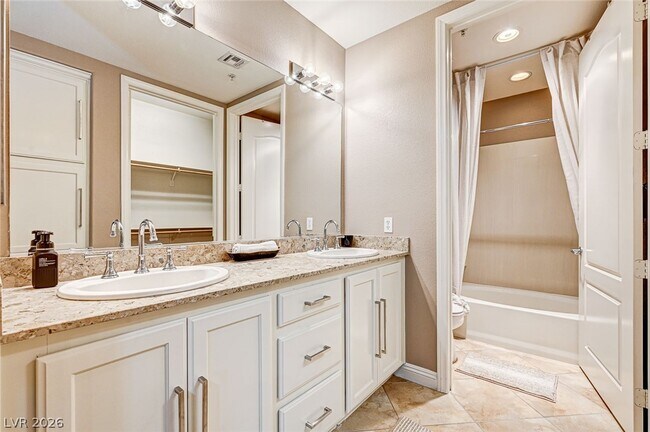 Building Photo - 56 E Serene Ave