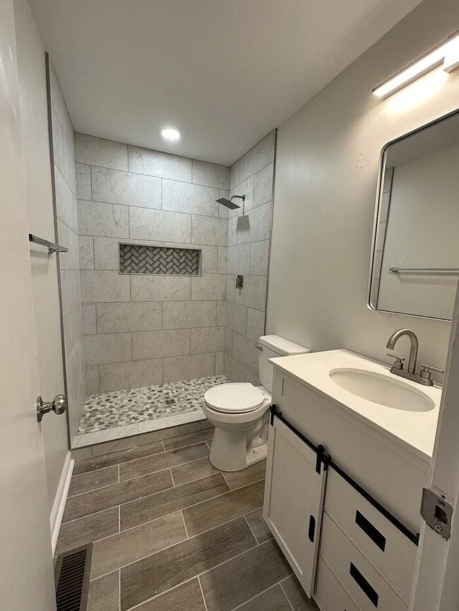 Building Photo - 2712 Garvin Rd NW