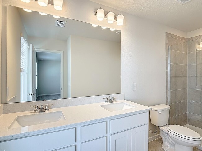 Building Photo - 2233 Southbury Dr