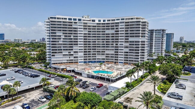 Building Photo - 2000 S Ocean Dr