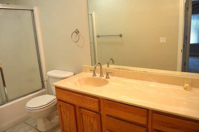 Building Photo - MOVE IN READY!! 1 Bedroom 1 Bath in Villa Borgata