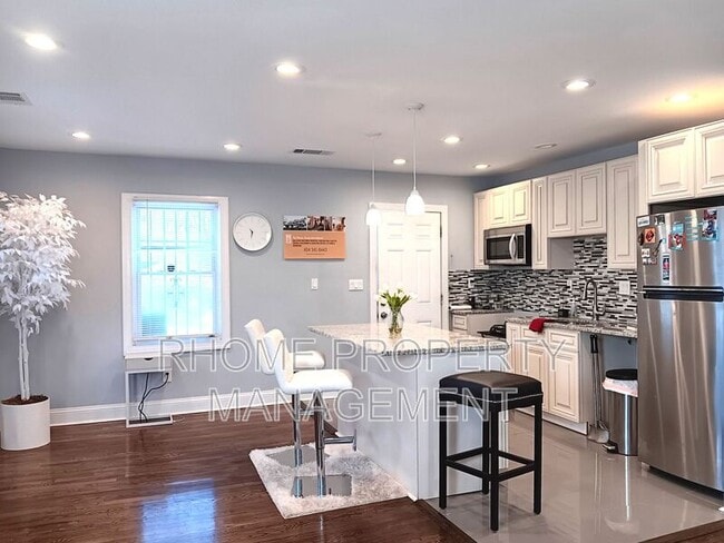 Building Photo - 1711 Candler Rd