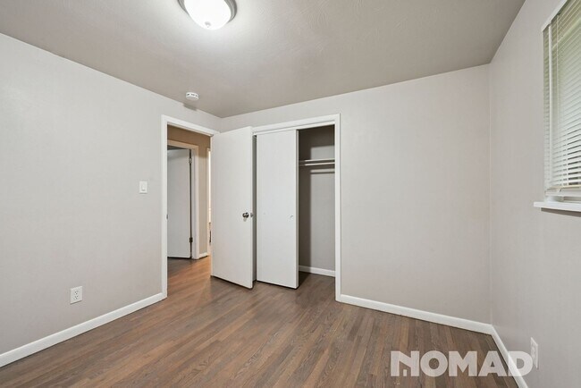 Building Photo - Spacious 5BR House in Aurora