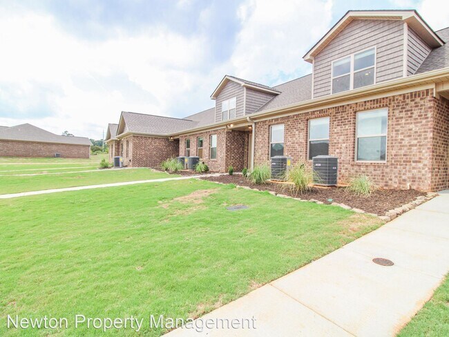 Building Photo - 3 br, 2.5 bath House - 18179 Mae Circle