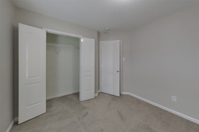 Building Photo - 8902 Snapping Turtle Dr