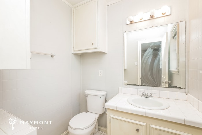 Building Photo - 5869 Kinder Dr