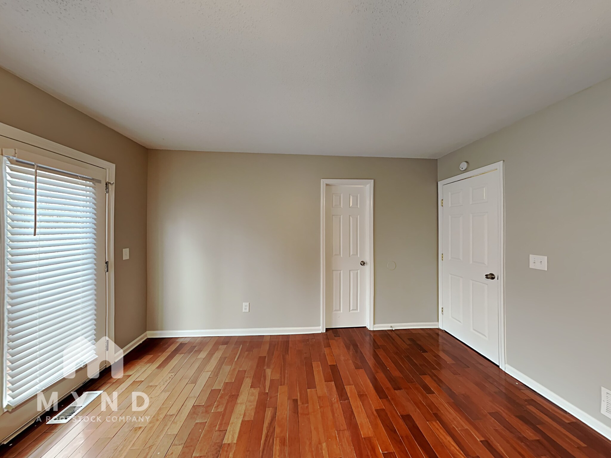Building Photo - 13001 Lakeview Pkwy