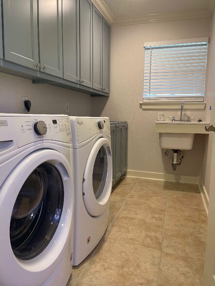 Building Photo - 3308 Park Pl NE