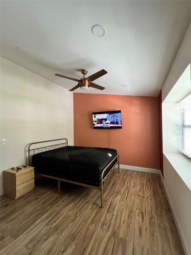 Building Photo - 3331 Carambola Cir S