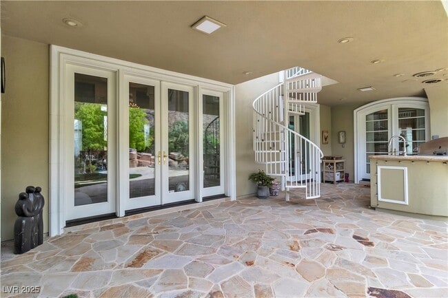 Building Photo - 2733 Red Arrow Dr