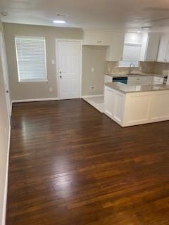 Building Photo - 2626 Tidewater Dr
