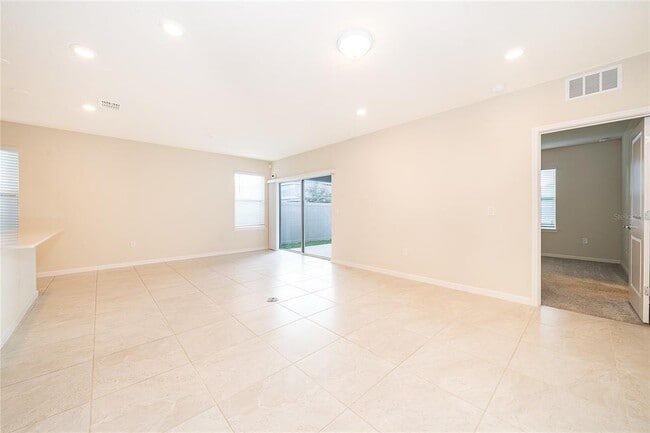 Building Photo - 2110 Charming Ave