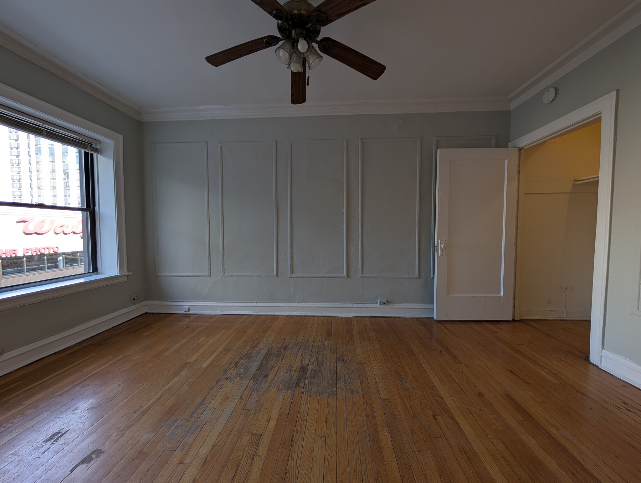 Building Photo - 1160 N Dearborn St
