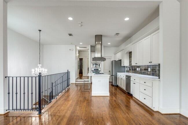 Building Photo - 1505 Asbury St