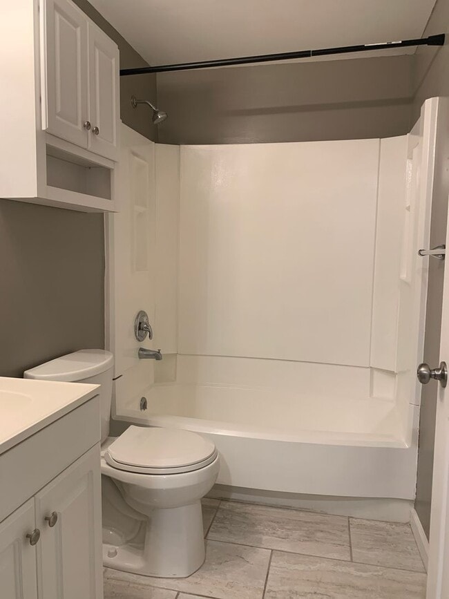 Building Photo - Trendy Renovated Raleigh Townhome In Ralei...