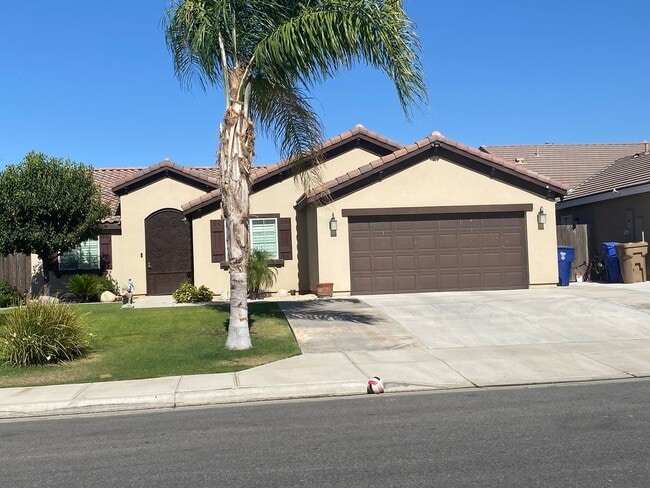 Building Photo - Gorgeous 5 BD 3 BA home available for rent...